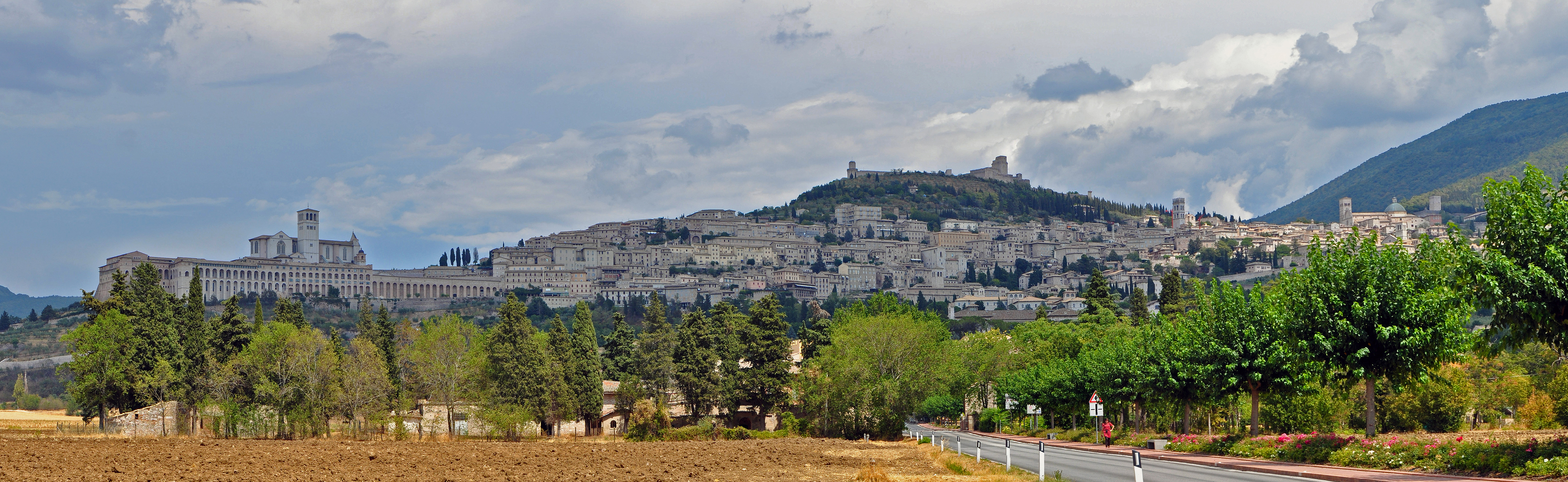 Il paesaggio di Assisi, tra borghi e colline umbre